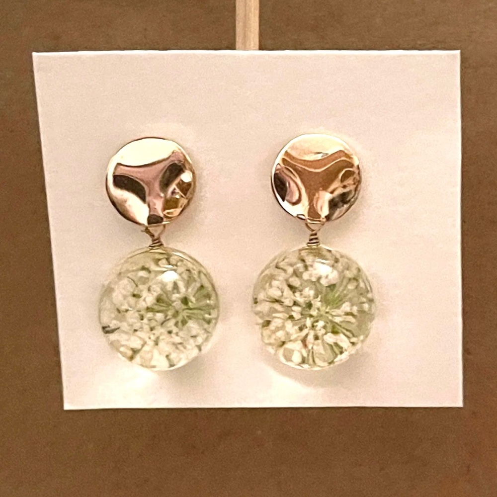 Handmade Dandion resin earrings